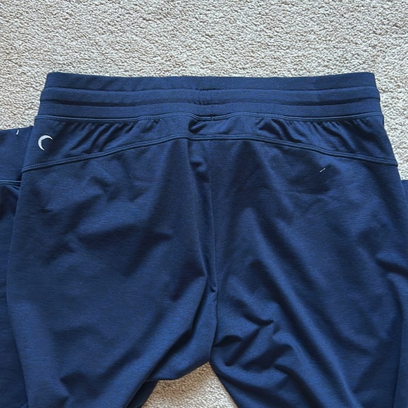 Zyia Active Cozy Navy Joggers!  Cult favorite, size XL. - Picture 4 of 7
